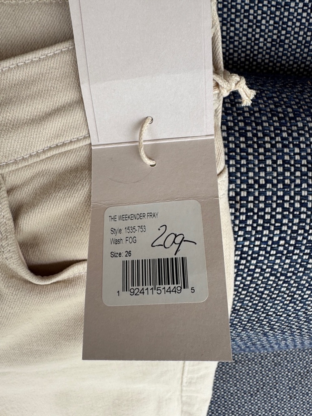 MOTHER The Weekender Fray Jeans in Fog (Cream)
